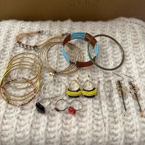 Lot of 17 jewelry